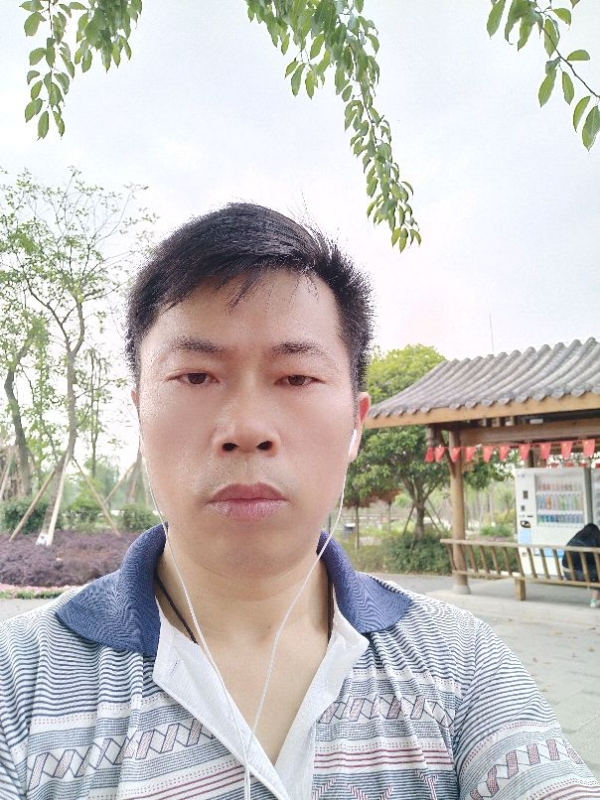 一个人的孤单的第一张照片--资阳残疾人相亲网